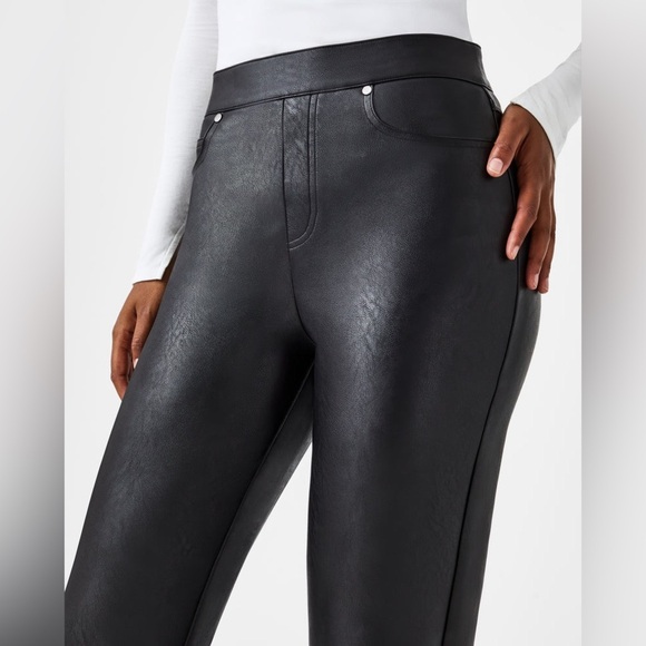 SPANX Classic Black Straight Leg Pants - Picture 4 of 16